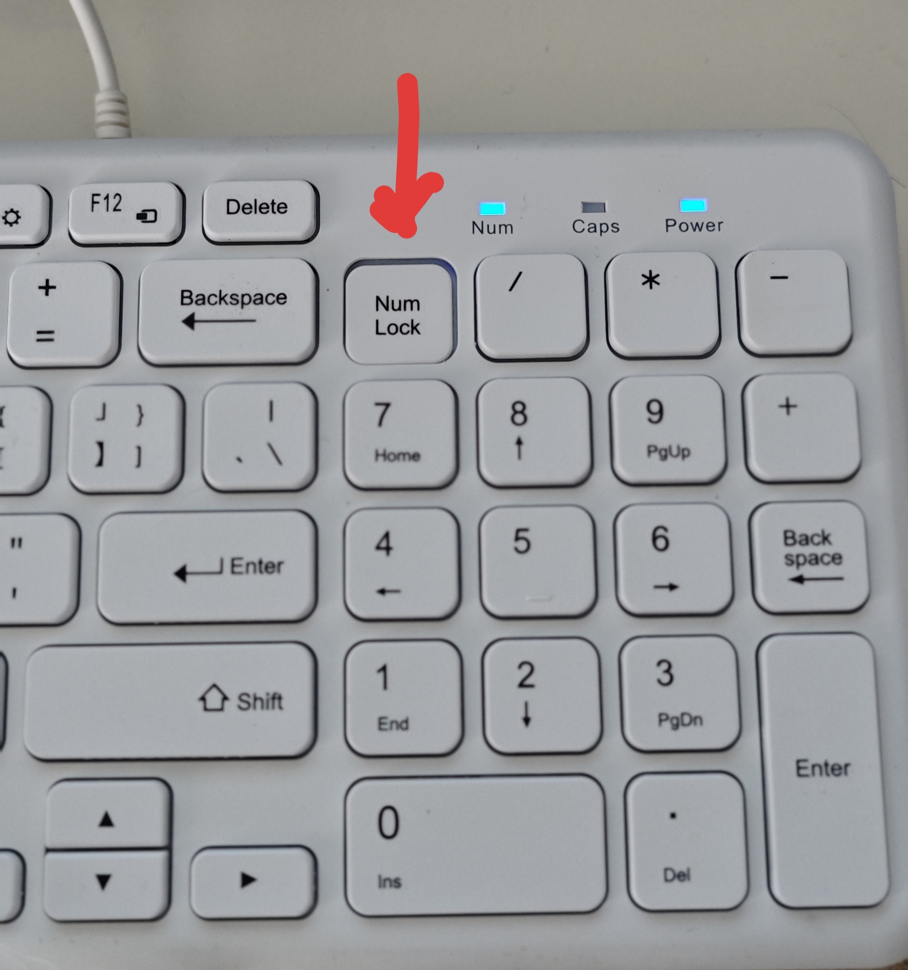 “Num Lock”键